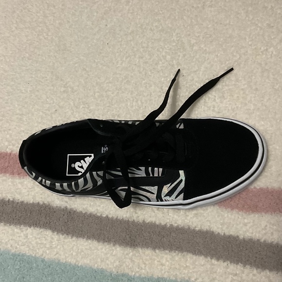 Women’s Ward Metallic Zebra Vans Size 8 BNIB - Picture 11 of 13